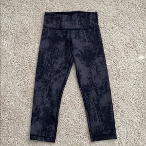 Lululemon crop Capri black grey size 4
